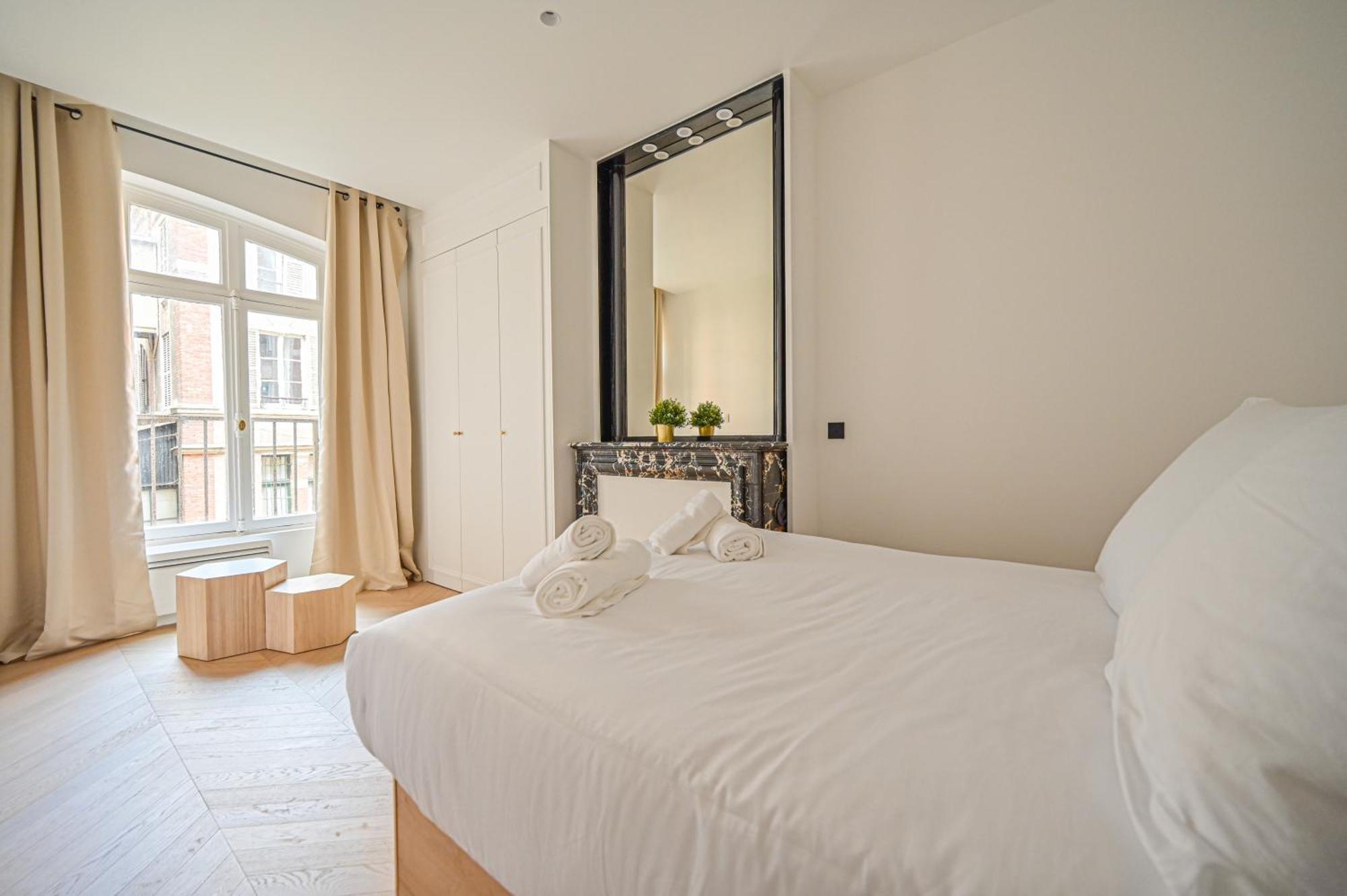 Sumptuous & Serene Parisian Flat Экстерьер фото